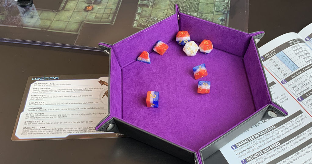 BCW hex dice tray with dice
