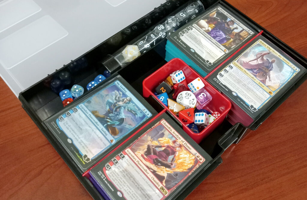 MTG Oathkeeper Decks in a Prime X4 Gaming Box